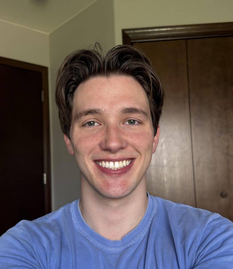 Headshot of Matthew Hovda